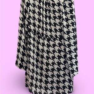 Stylish Black and White Houndstooth Mini Dress